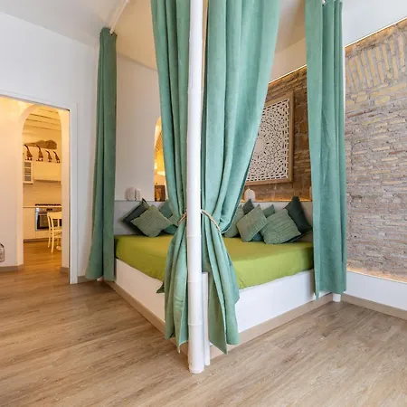 Vatican Borgo Pio Splendid Apartment-3